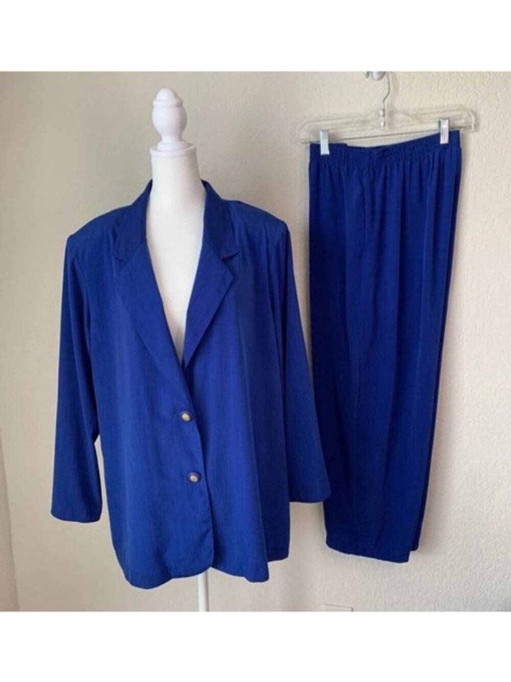 Vintage Royal Satin 2-Piece Crop Pant Suit Women' s Size Large Disco 1980's